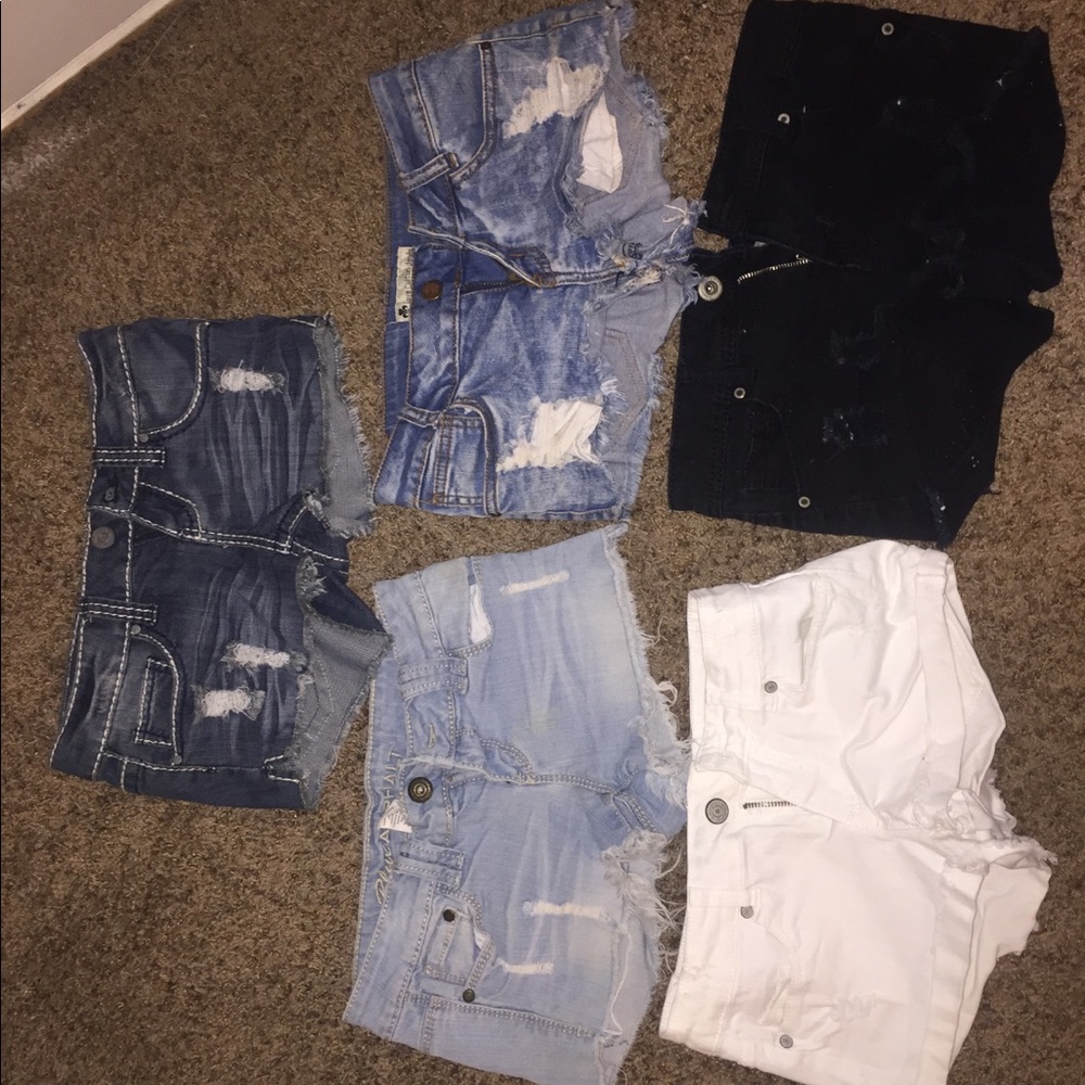 10 pairs of barely worn shorts! Cute for summer!